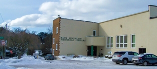 Back Mountain Memorial Library Entrance View Winter